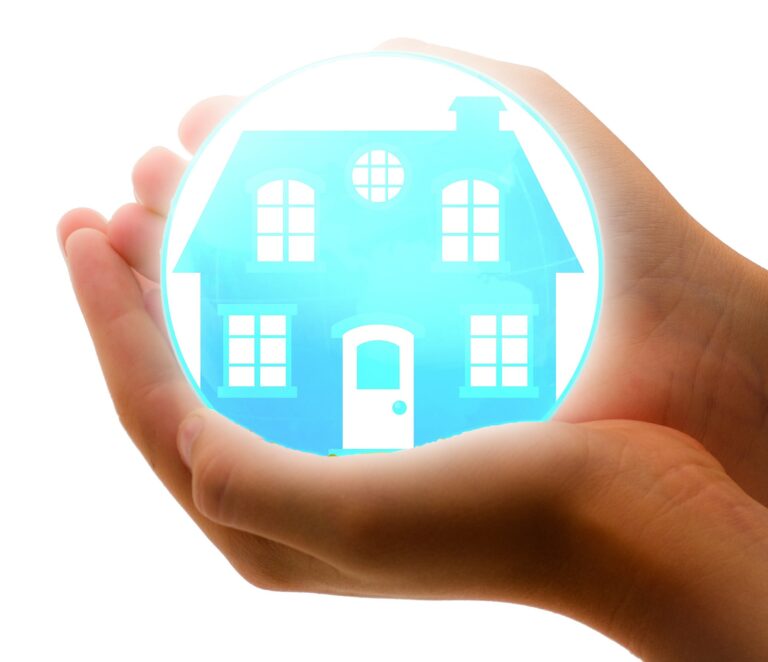 Do students need house insurance