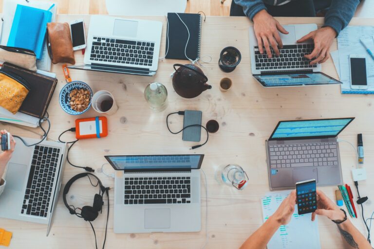 How can letting agents benefit from technology?